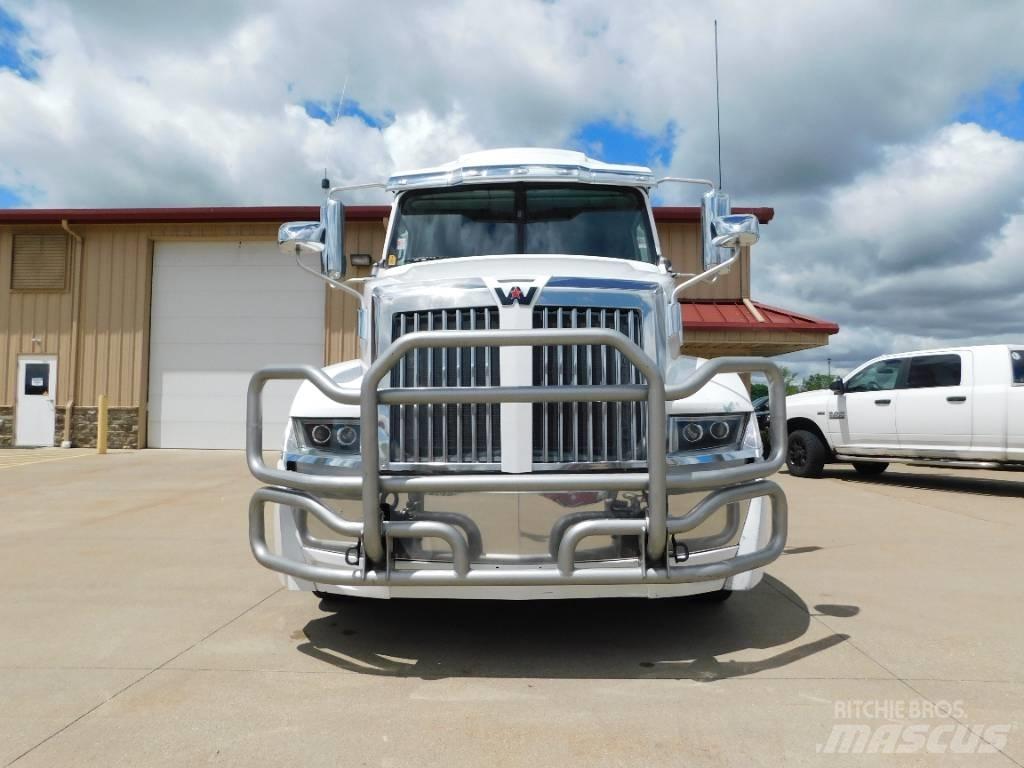 Western Star 5700 XE Ťahače