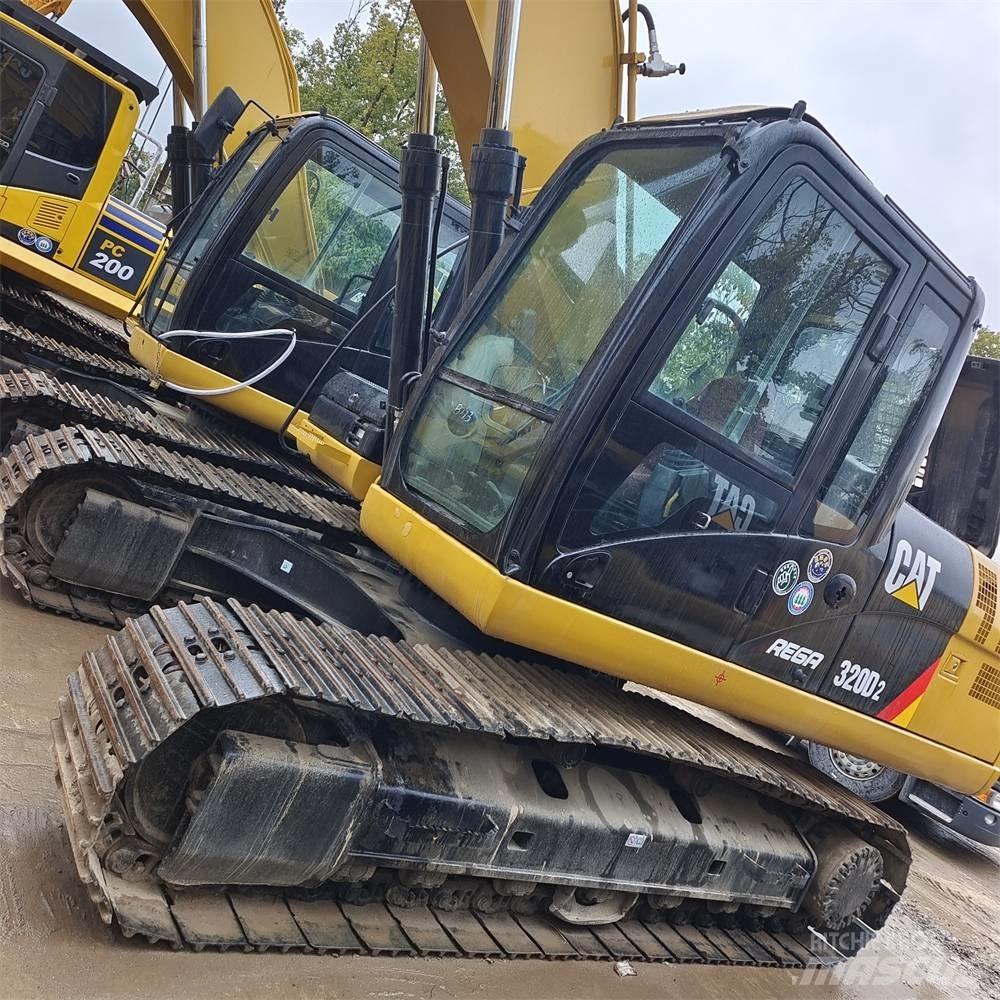 CAT 320 D Pásové rýpadlá