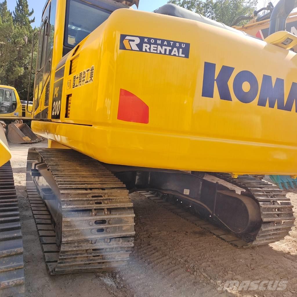Komatsu PC 200 Pásové rýpadlá