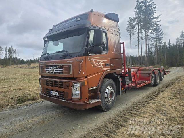 Volvo FM12 8x2 Nákladné automobily na prepravu lesných strojov
