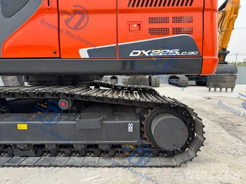 Doosan DX 225 LC-9C Pásové rýpadlá