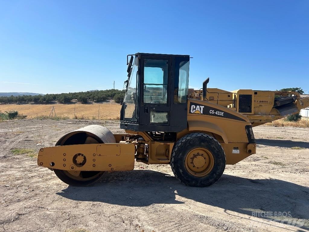 CAT CS 433 E Tandemové valce