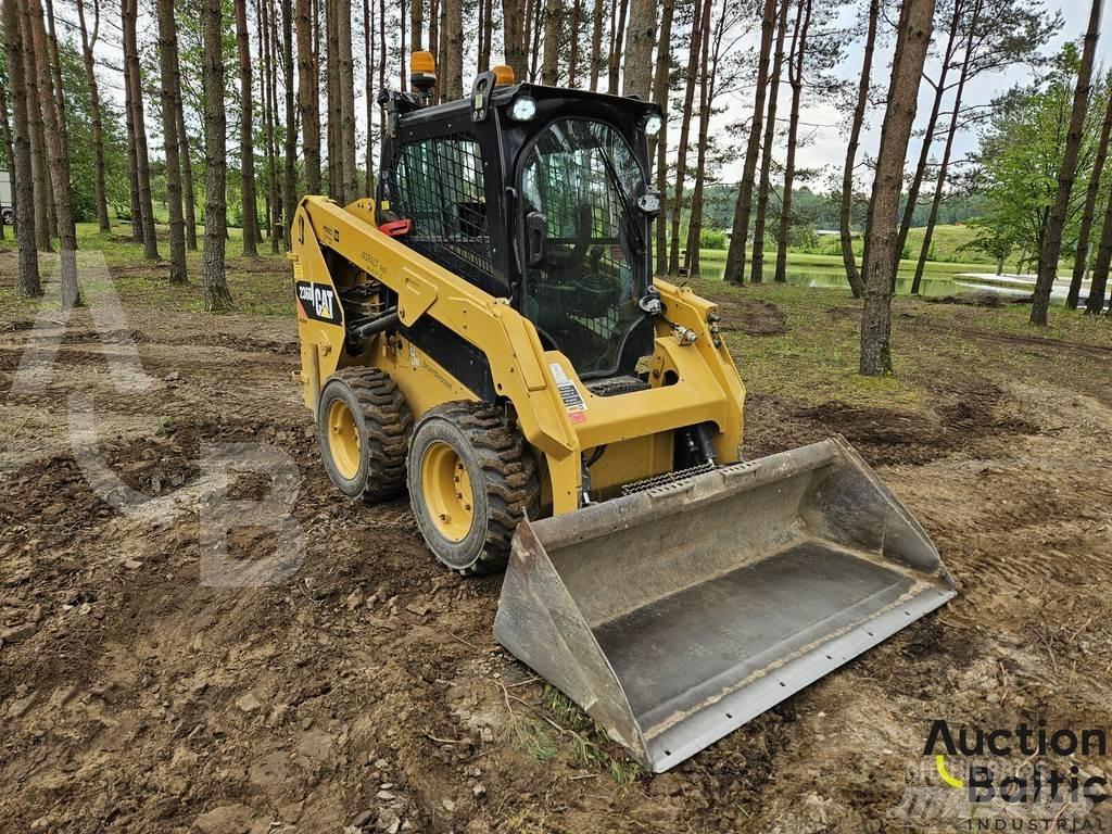 CAT 236 D Šmykom riadené nakladače