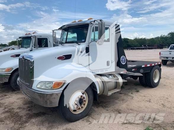 Peterbilt 335 Plošinové nákladné automobily/nákladné automobily so sklápacími bočnicami