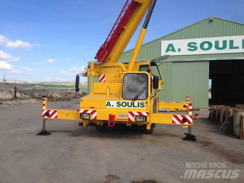 Liebherr LTM 1050 Univerzálne terénne žeriavy