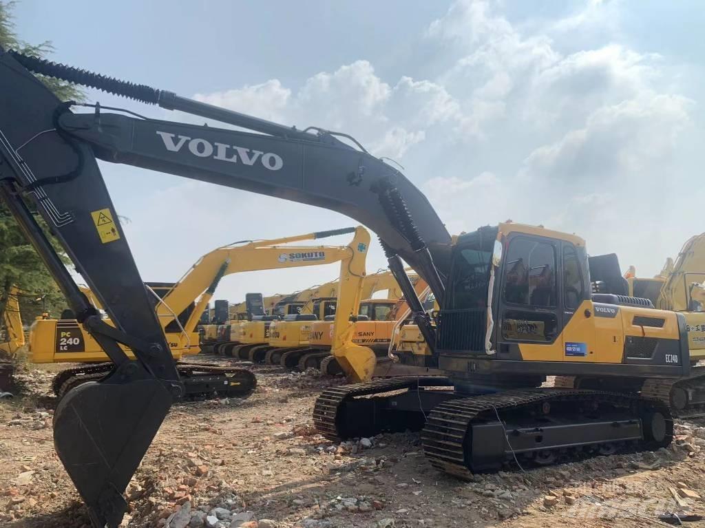 Volvo EC 240 Pásové rýpadlá