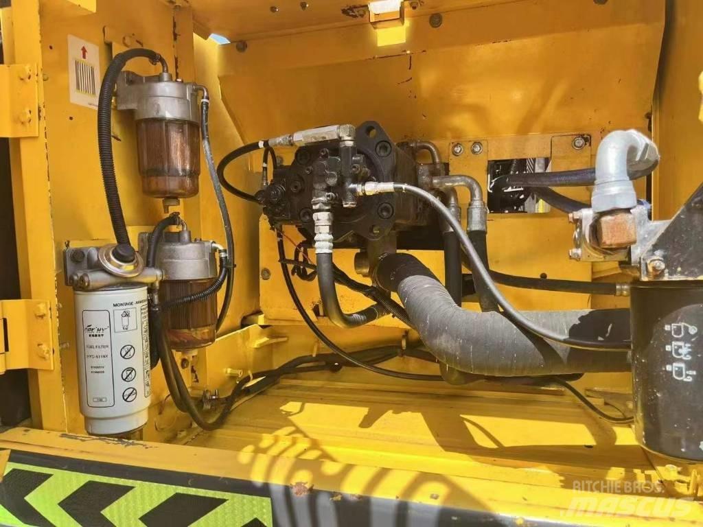 Kobelco SK300 Pásové rýpadlá