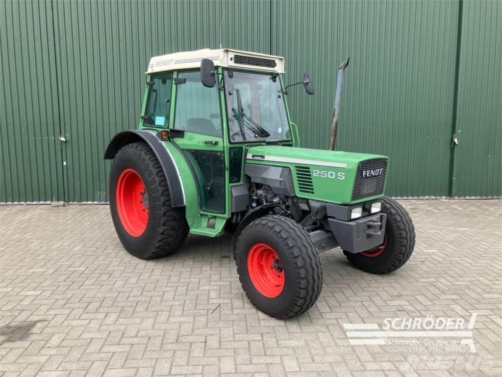 Fendt FARMER 250 S Traktory