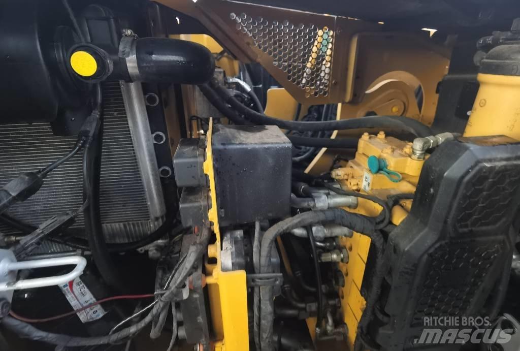 CAT 310 Pásové rýpadlá