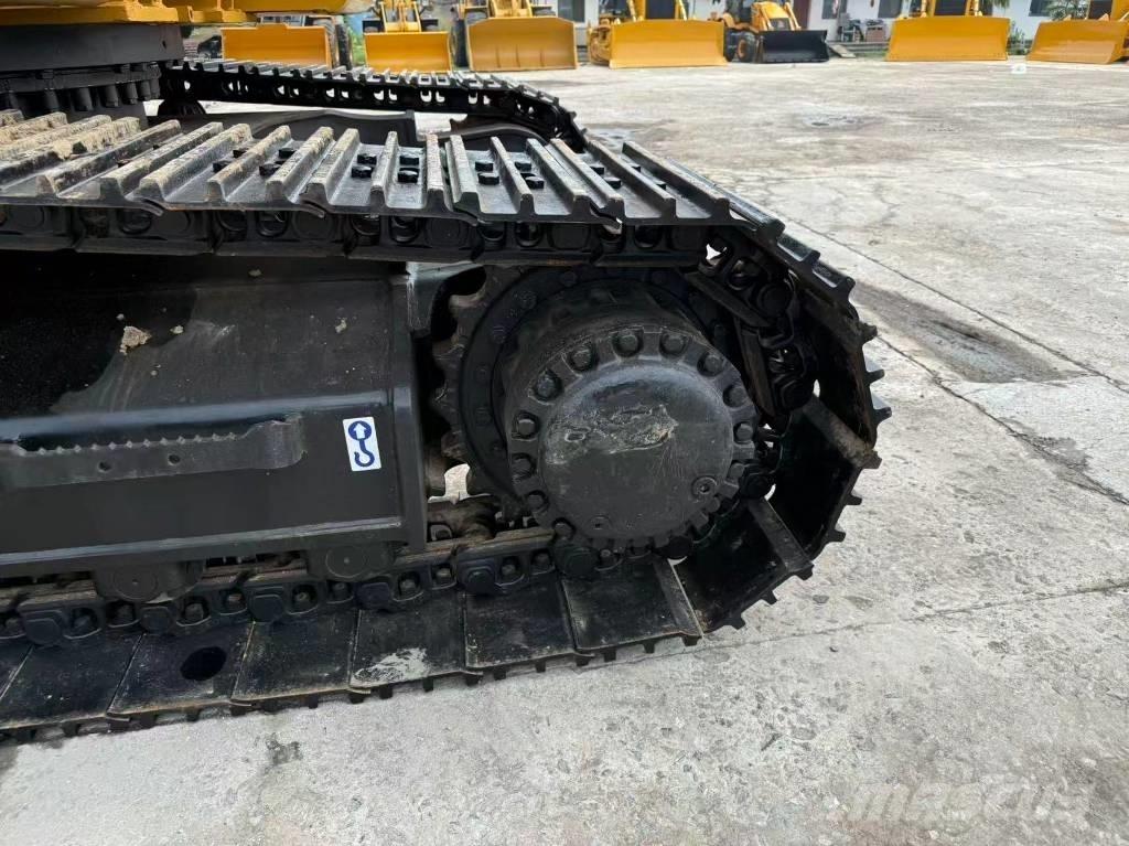 CAT 330D Pásové rýpadlá