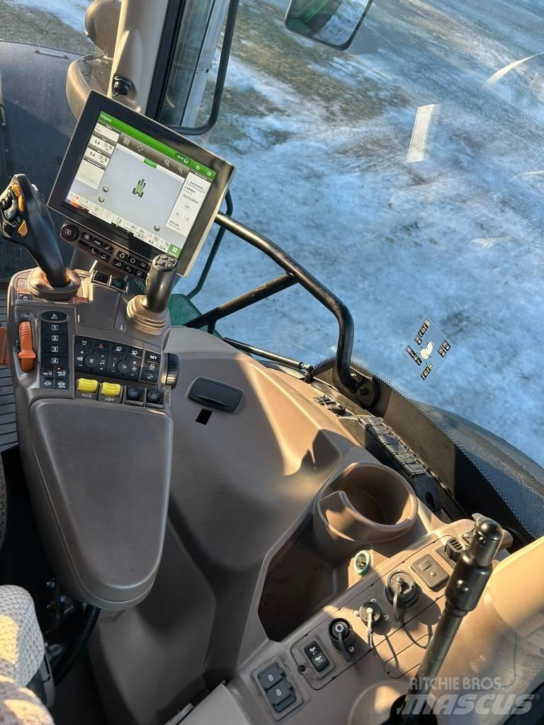 John Deere 6250 R Traktory
