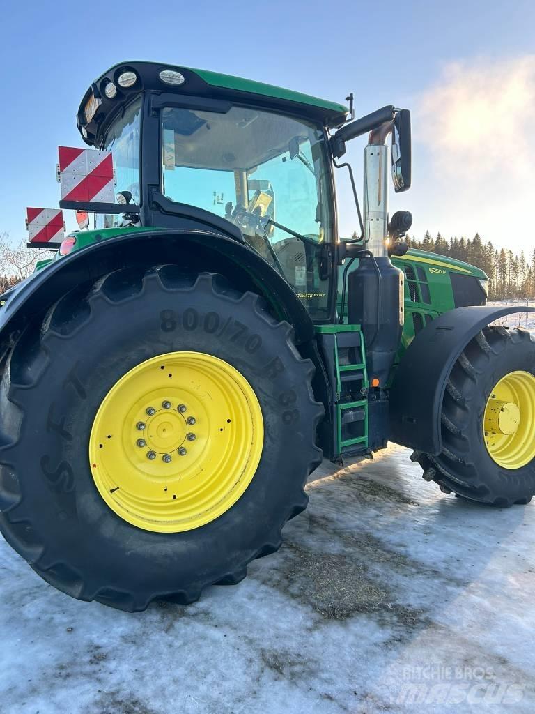 John Deere 6250 R Traktory