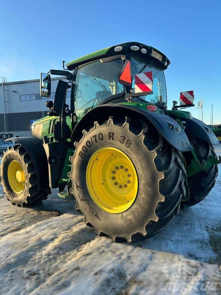 John Deere 6250 R Traktory