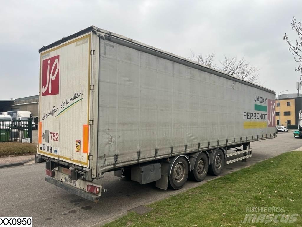Fruehauf Tautliner Plachtové návesy