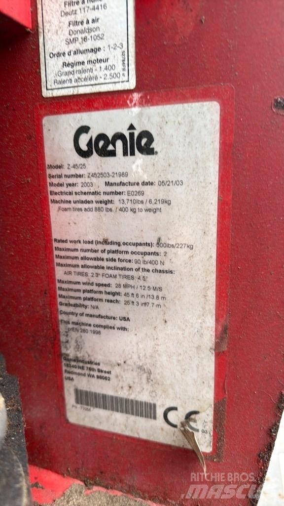 Genie Z 45 Kĺbové plošiny