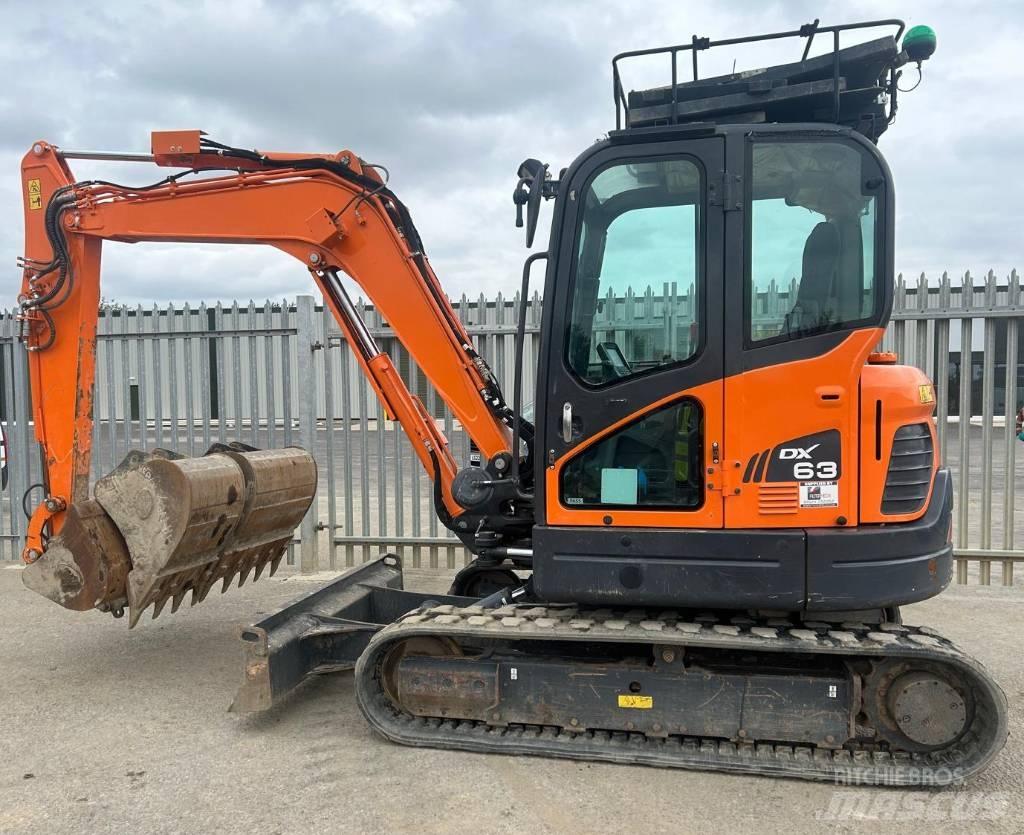 Doosan DX 63-3 Pásové rýpadlá