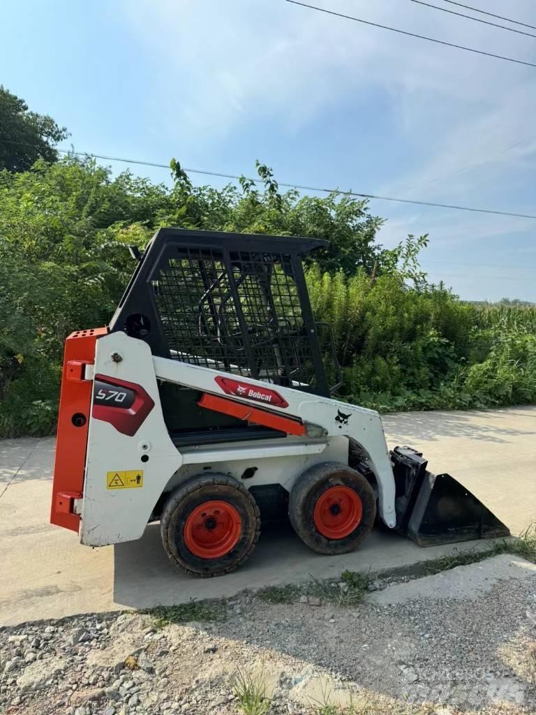 Bobcat S70 Šmykom riadené nakladače