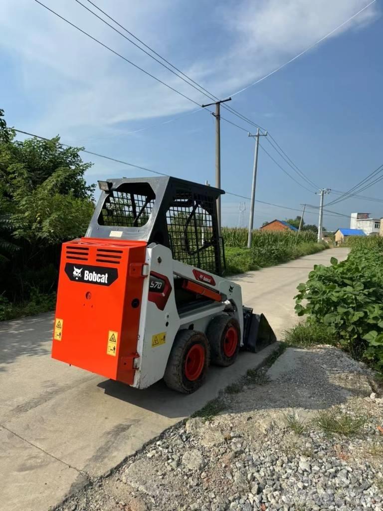 Bobcat S70 Šmykom riadené nakladače