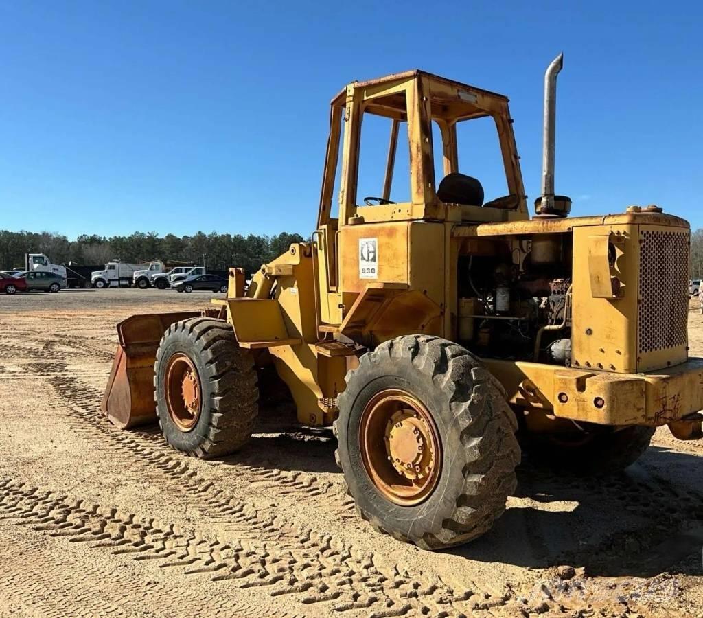 CAT 930 Kolesové nakladače
