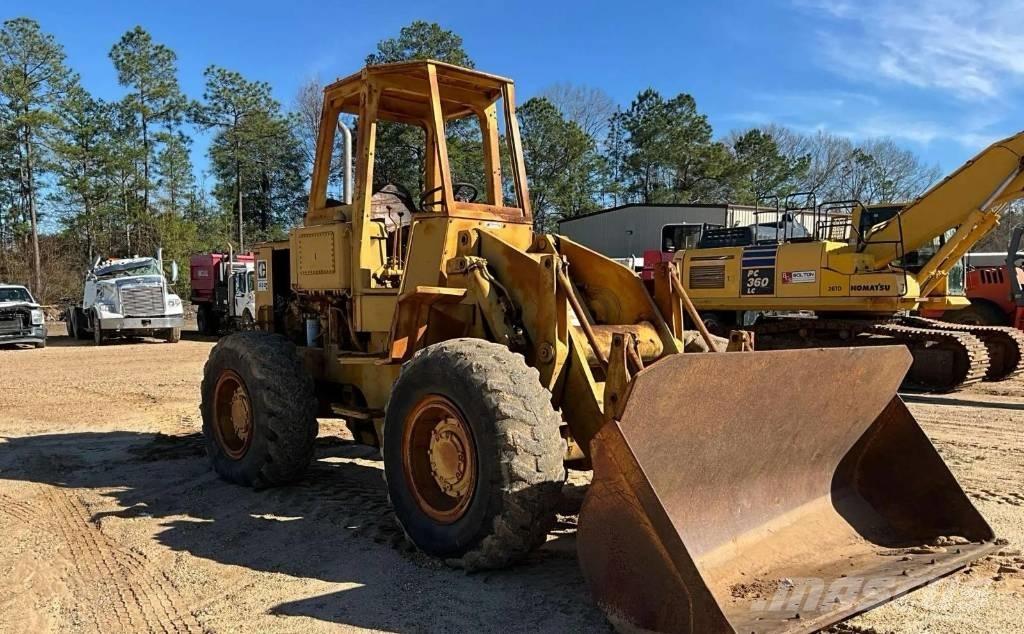 CAT 930 Kolesové nakladače