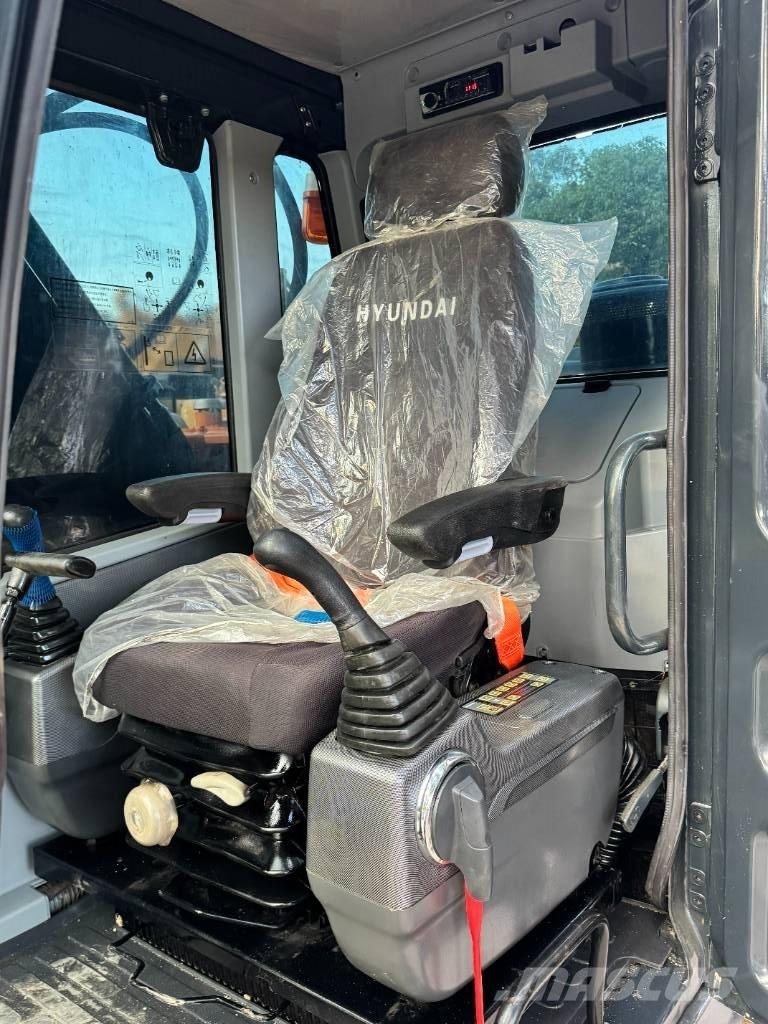 Hyundai 220HX Pásové rýpadlá