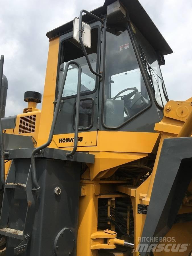 Komatsu wa470-3 Kolesové nakladače