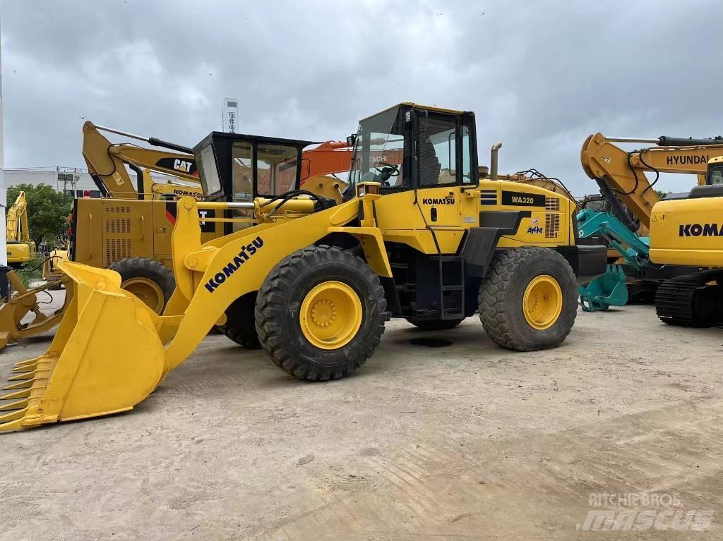 Komatsu WA 320-5 Kolesové nakladače