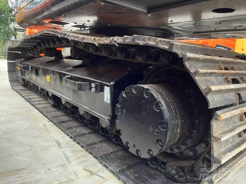 Hitachi zx200 Pásové rýpadlá
