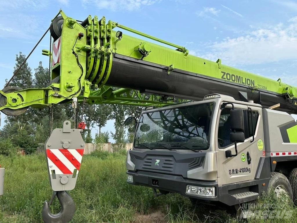 Zoomlion ZTC500A Univerzálne terénne žeriavy