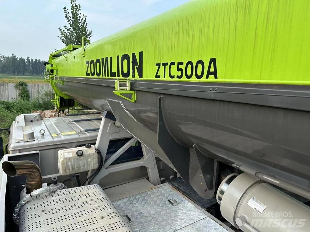 Zoomlion ZTC500A Univerzálne terénne žeriavy