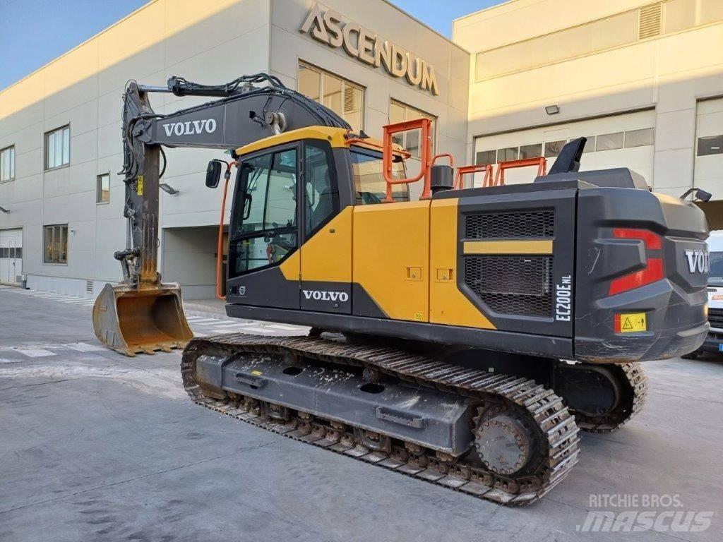 Volvo EC200E NL Pásové rýpadlá