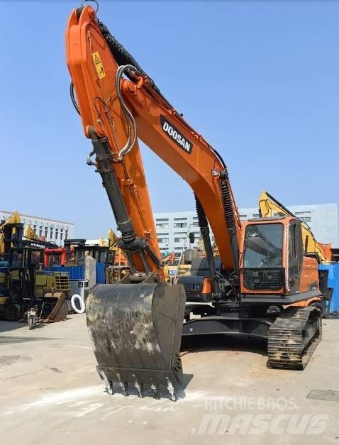 Doosan DX300 Pásové rýpadlá