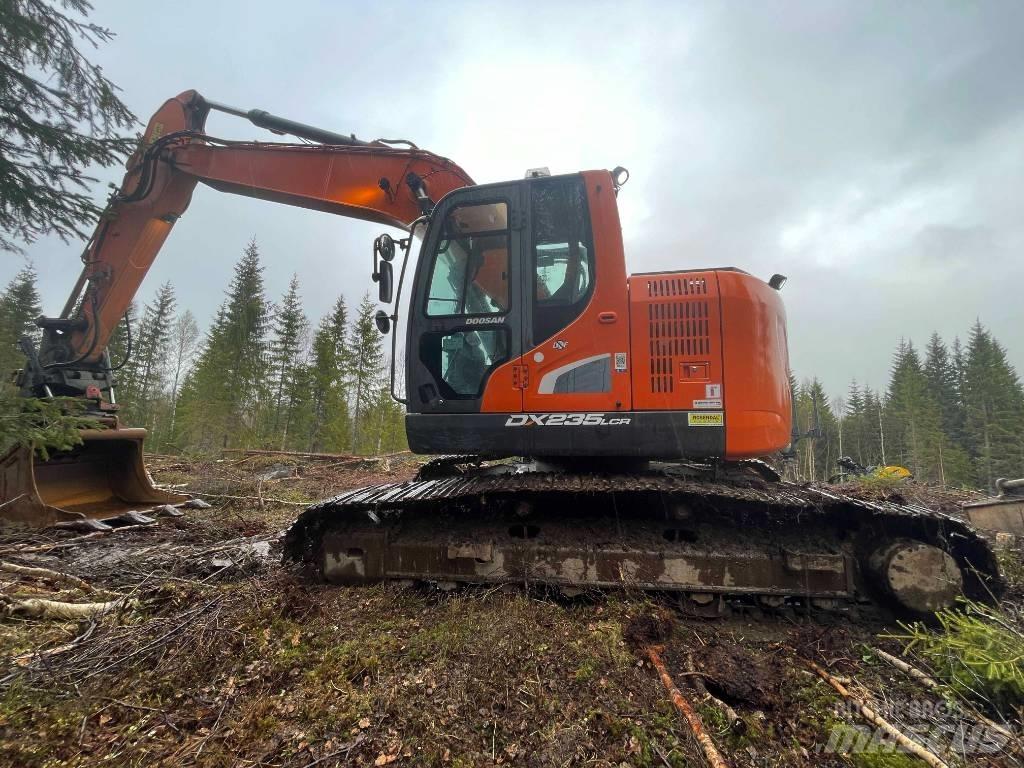 Doosan DX 235 LCR-5 Pásové rýpadlá