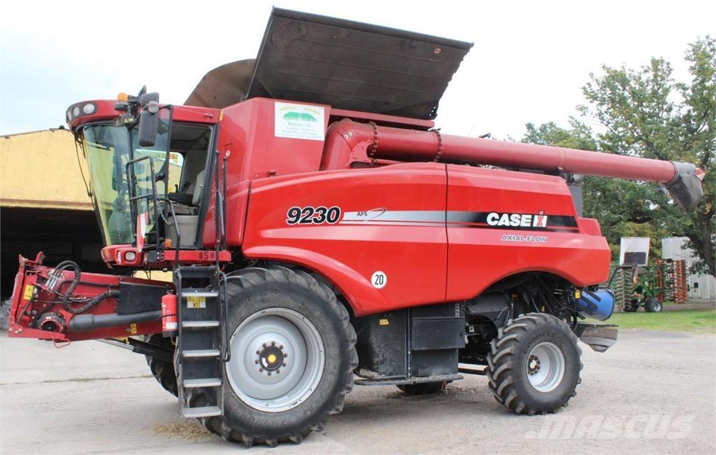 Case IH AF 9230 Kombinované zberacie stroje