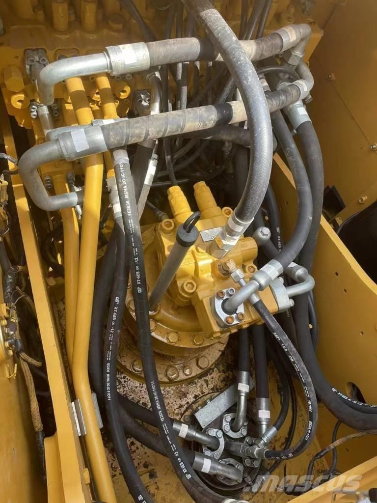 CAT 320D Pásové rýpadlá