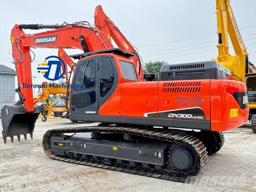Doosan DX 300LC-9C Pásové rýpadlá