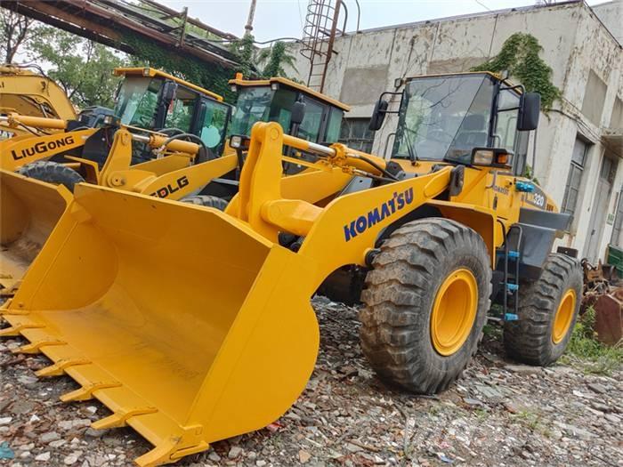 Komatsu WA 320-5 Kolesové nakladače