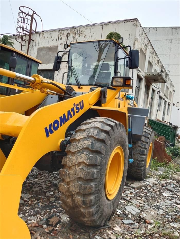 Komatsu WA 320-5 Kolesové nakladače