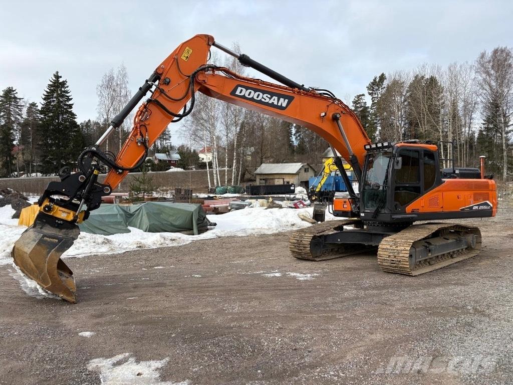 Doosan DX 255 LC-7 Pásové rýpadlá