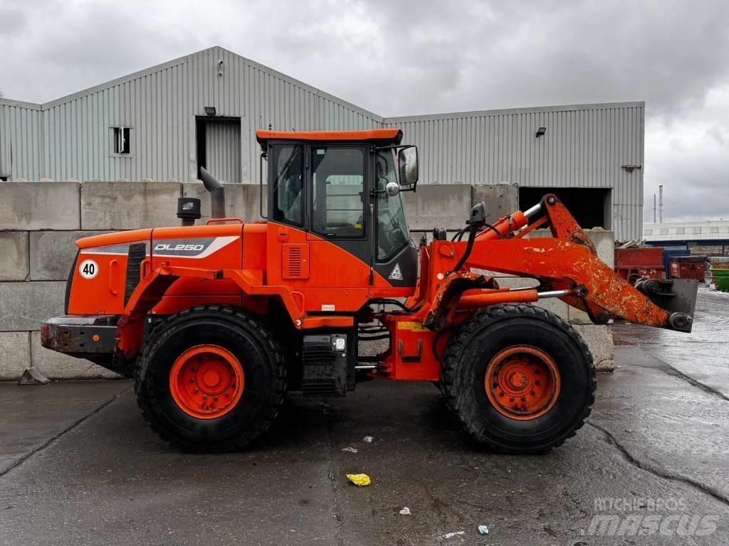 Doosan DL250-5 Kolesové nakladače