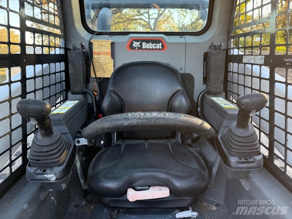 Bobcat T 64 Šmykom riadené nakladače