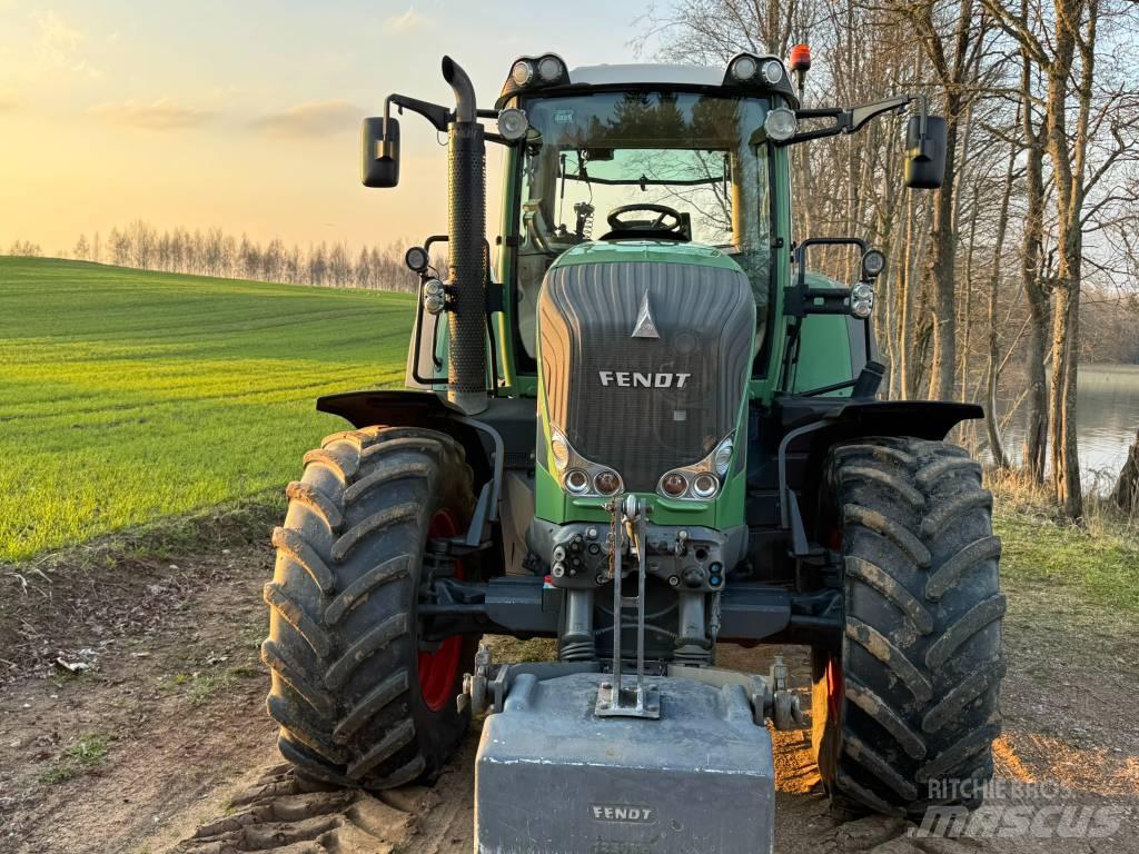 Fendt 822 Vario Traktory