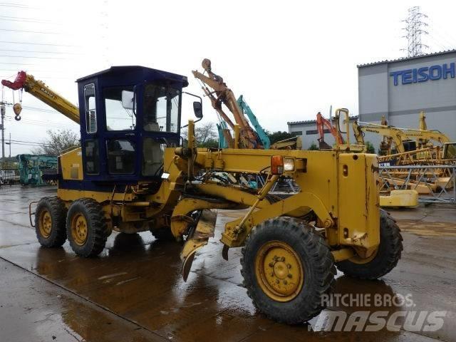 Komatsu GD405A-2 Grejdery