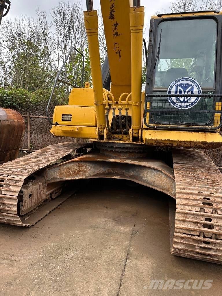 Komatsu PC 220-8 Pásové rýpadlá