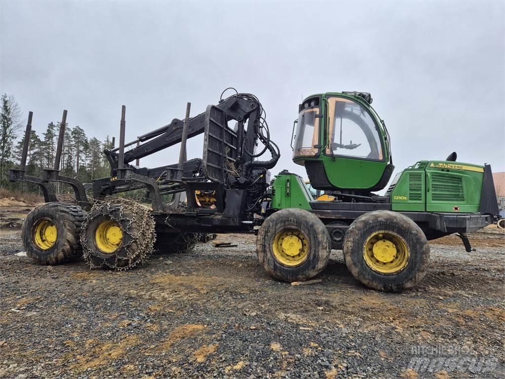John Deere 1210E Lesné traktory