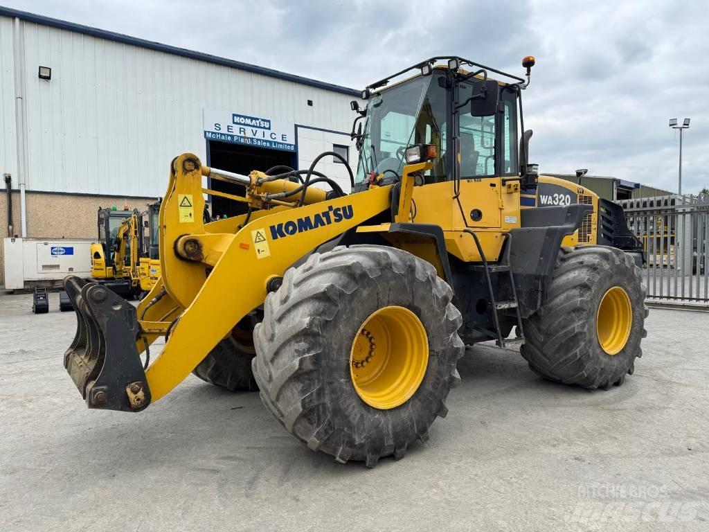 Komatsu WA320-5 Kolesové nakladače