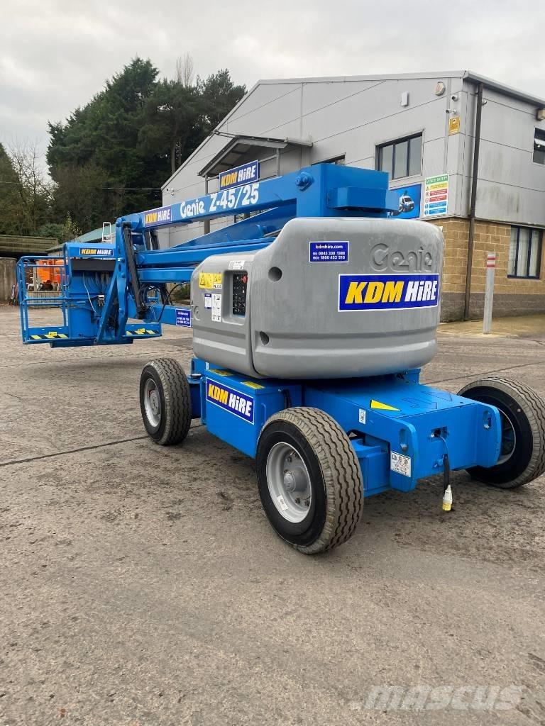 Genie Z 45/25 J Kĺbové plošiny