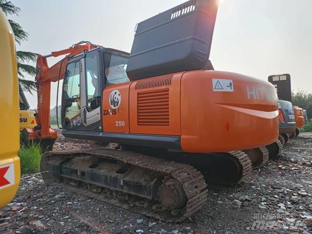 Hitachi ZX 250 LC Pásové rýpadlá