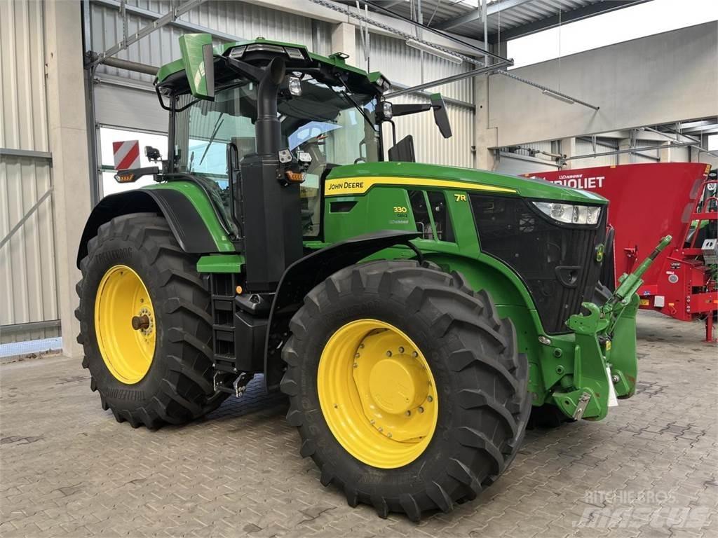 John Deere 7R 330 Traktory