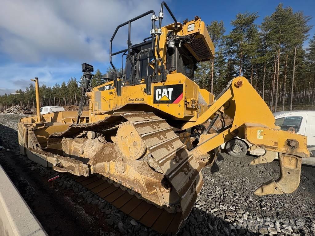 CAT D 6 T LGP Pásové dozéry